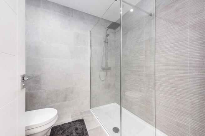 En-Suite Shower Wc