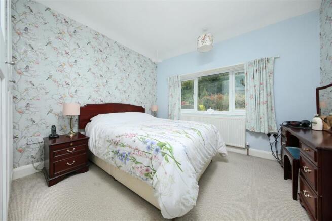 Bed1.jpg