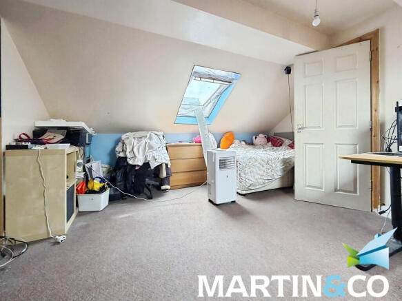 4 bed Terraced for sale Image 12
