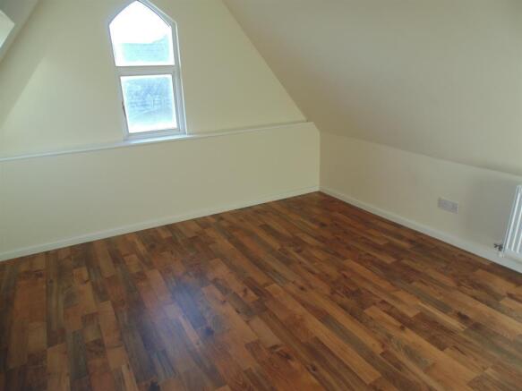 2 bed Flat to rent Image 5