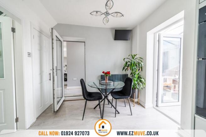 3 bed Semi-Detached for sale Image 6
