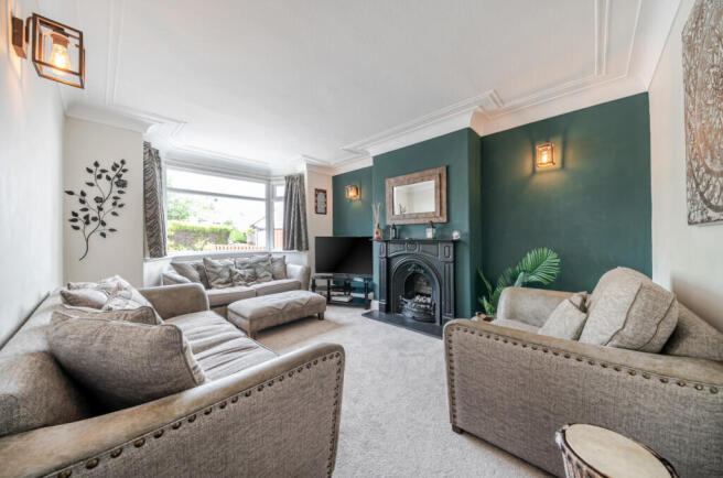 5 bed Semi-Detached for sale Image 5