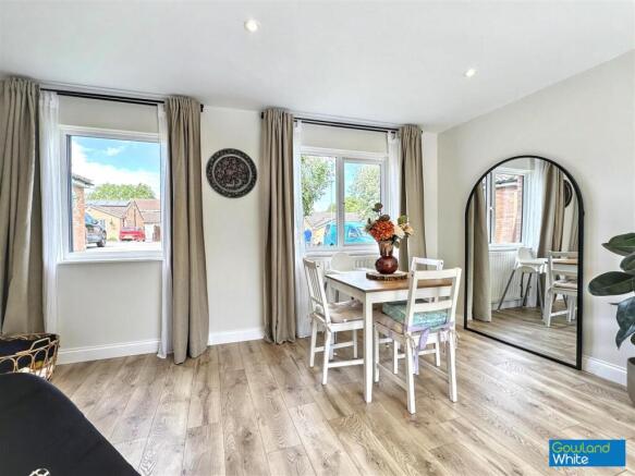 4 bed Detached for sale Image 7