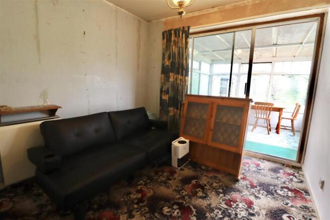 2 bed Semi-Detached Bungalow for sale Image 8