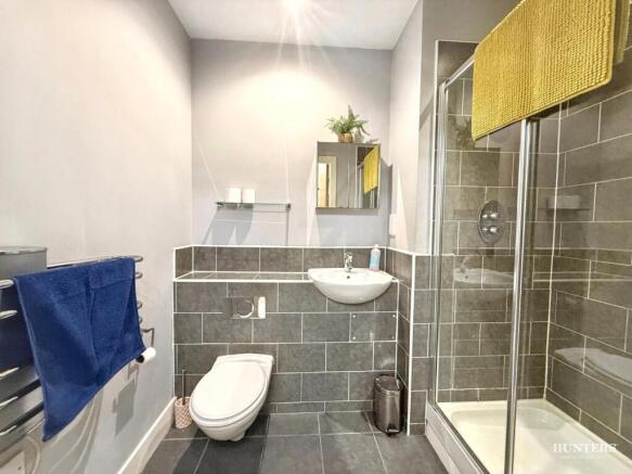 2 bed Apartment for sale Image 12