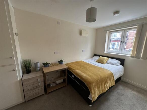 4 bed Detached to rent Image 4