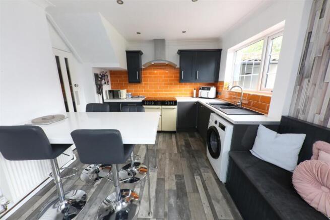 OPEN PLAN DINING KITCHEN