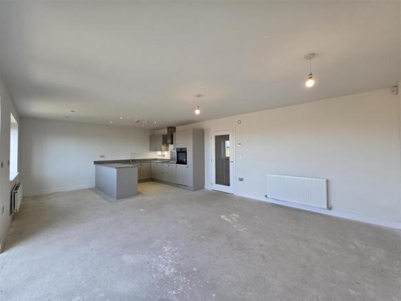 2 bed Semi-Detached for sale Image 8