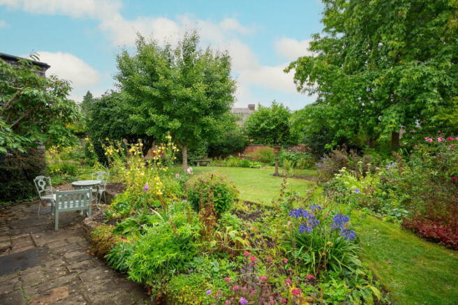 Photo 25