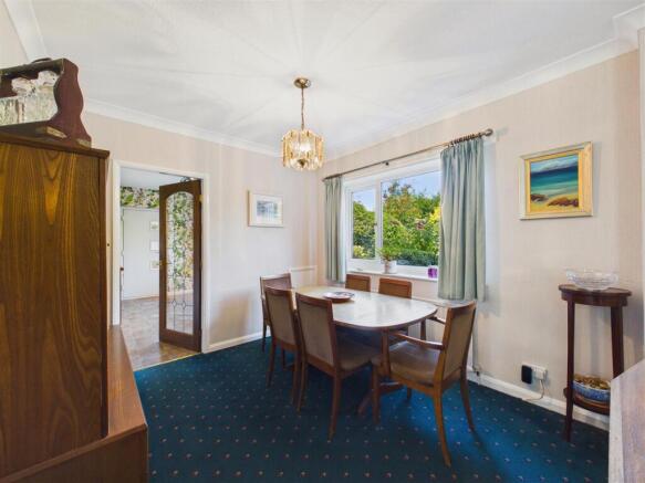 4 bed Detached for sale Image 8