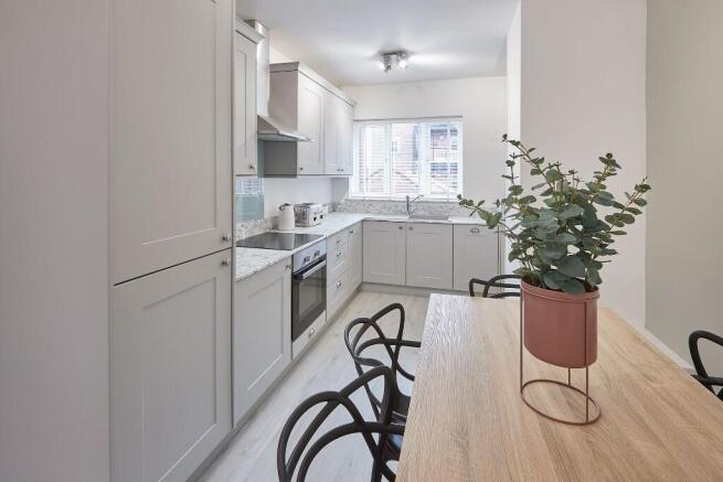 3 bed Apartment for sale Image 7
