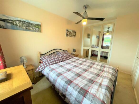 Bedroom.JPG