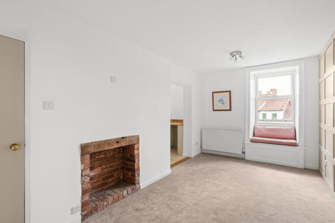 2 bed Flat for sale Image 5