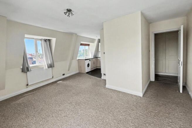 Flat 41G, Herne Hill Road, Herne Hill, London, SE24 0AX