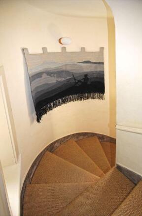 CURVED STAIRS