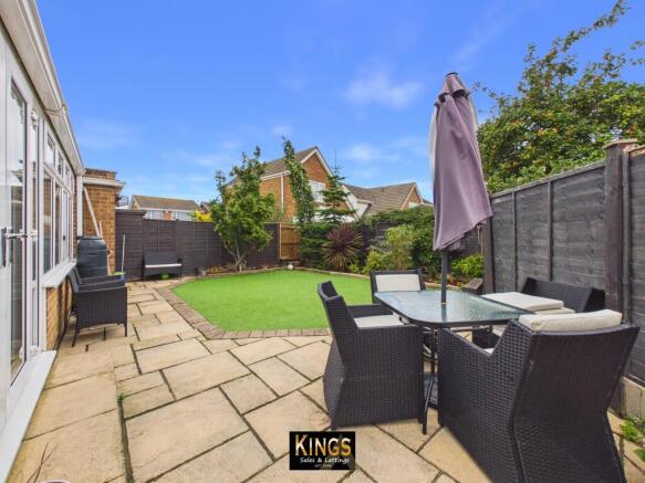 4 bed Link Detached House for sale Image 6