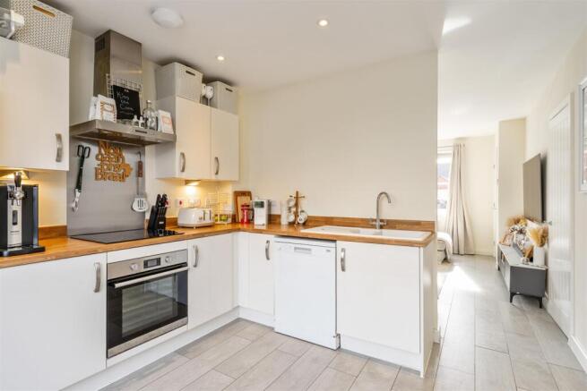 33 Noble Way_5.jpg