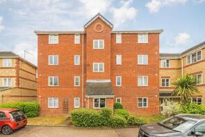 Flat 20, Concord Court, Winery Lane, Kingston Upon Thames KT1 3GF