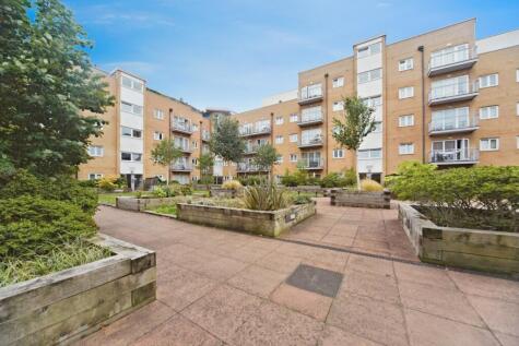 21 Whitestone Way, Croydon, CR0