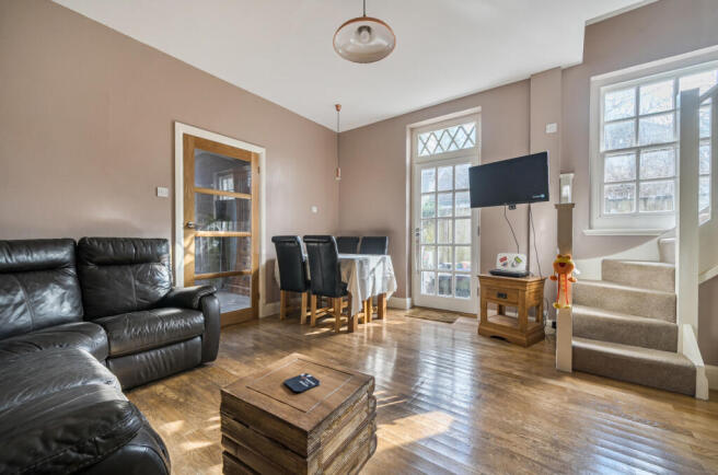 1411290-8-699db31...