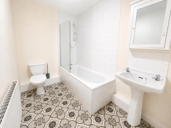 1 bed Flat for sale Image 5