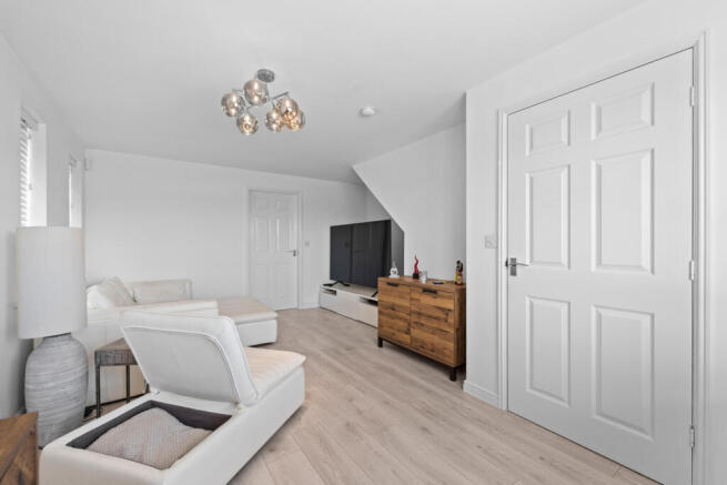 4 bed Detached for sale Image 5