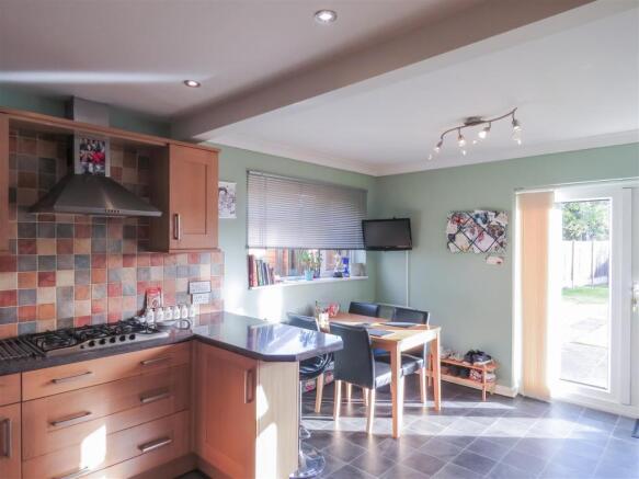 KITCHEN/DINER