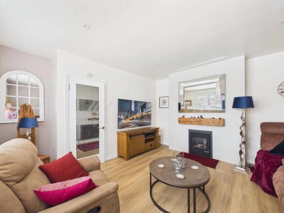 2 bed Detached Bungalow for sale Image 5