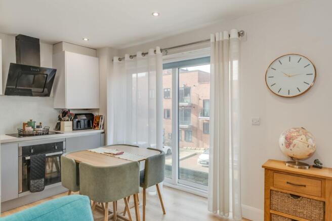 KITCHEN/DINER AND LOUNGE