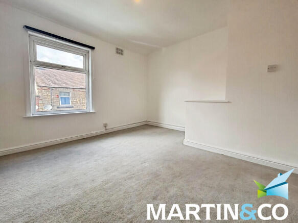 3 bed Terraced to rent Image 11