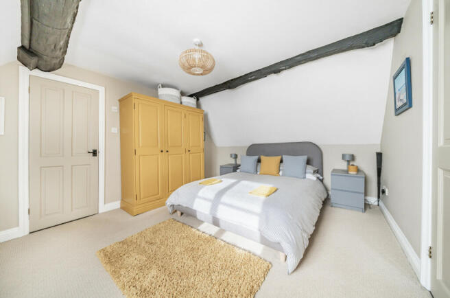 PRINCIPAL BEDROOM