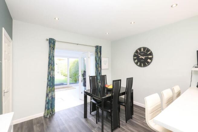 3 bed Semi-Detached for sale Image 10