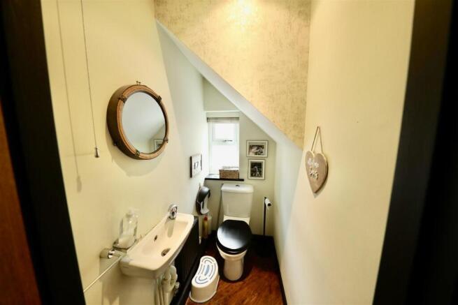 3 bed Detached for sale Image 11