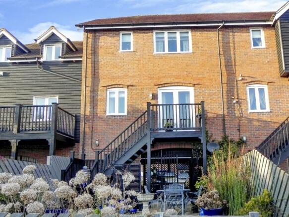 https://s3-eu-west-1.amazonaws.com/propertylab/allanmorris/property-images/standard/2406_20 Avonmill Place - Rear Elevation BS.jpg