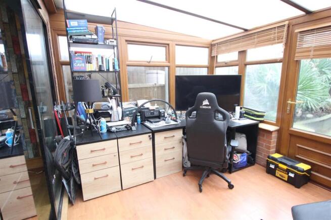 3 bed House for sale Image 8