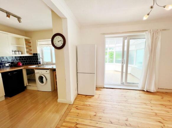 Kitchen pic 5.jpg