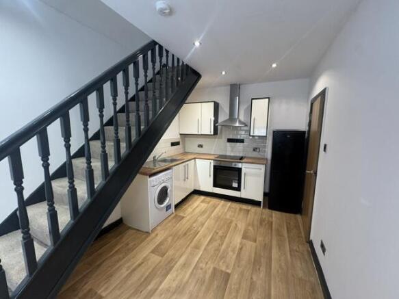 1 bed Flat to rent Image 6