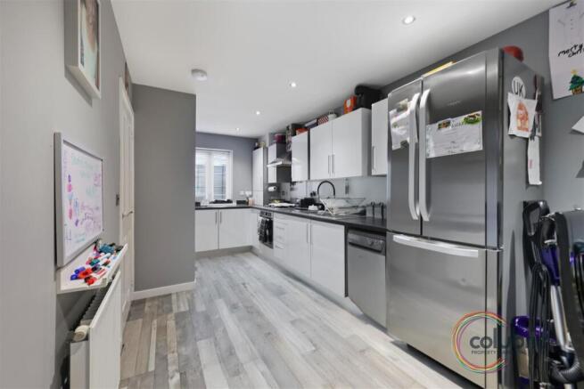 Colburn Way, Grays photo 4