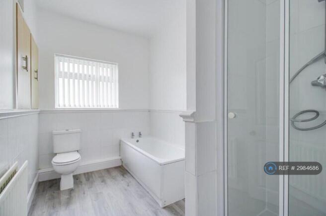 3 bed Terraced to rent Image 8
