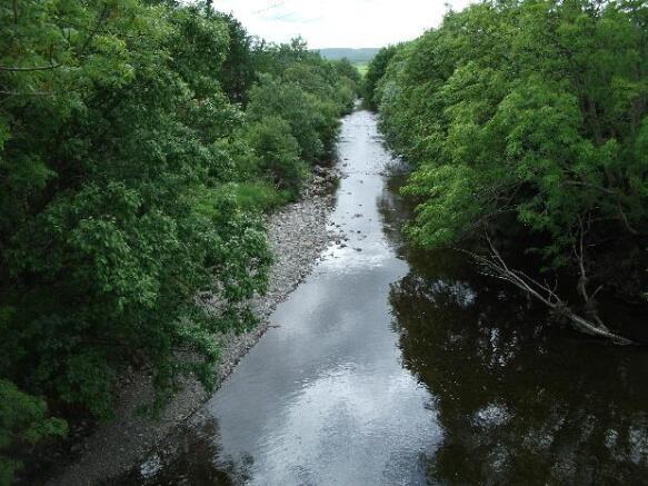 Picturesque Crawick Water
