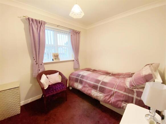 Bedroom 4.jpg
