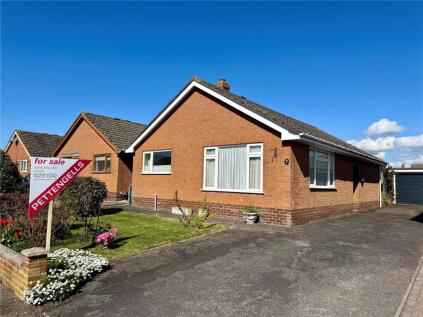 Cutler Close, Ashley, New Milton, Hampshire, BH25