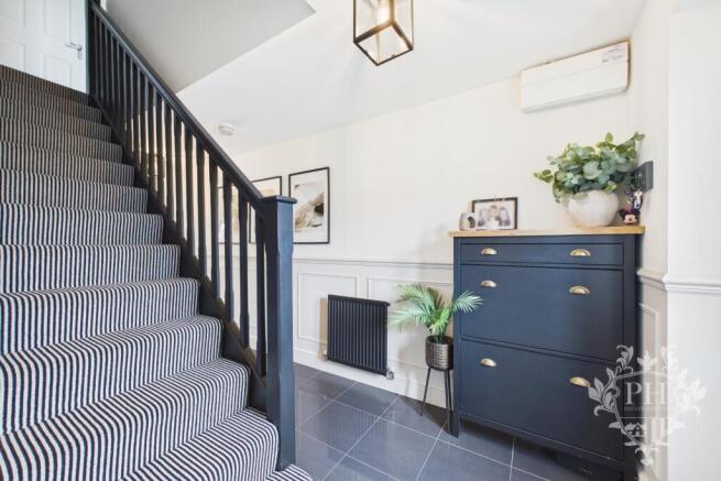 4 bed Detached for sale Image 7