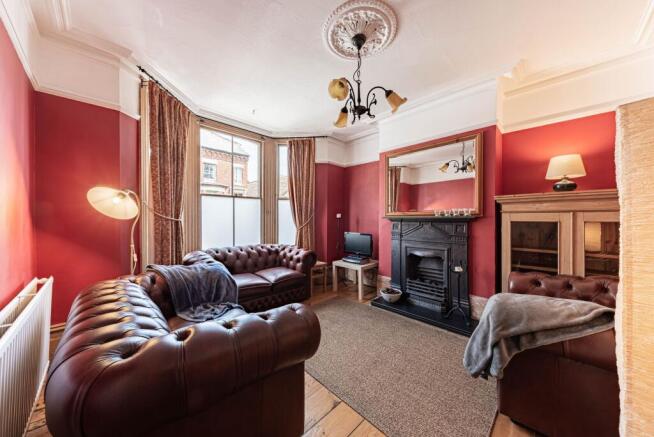 Living Room (3)