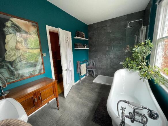 5 bedroom Terraced for sale