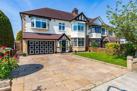 Westmoreland Avenue, Hornchurch, RM11