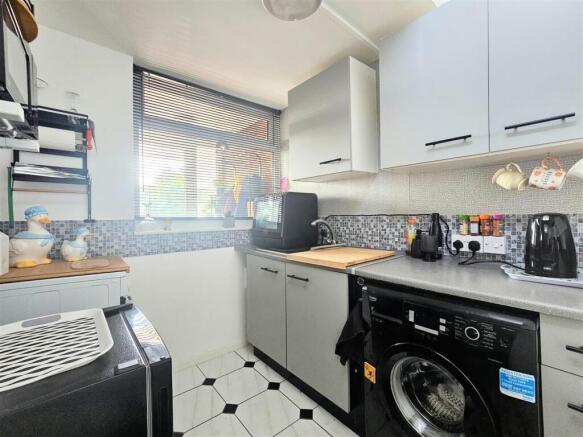 10a Windmill Bank 3