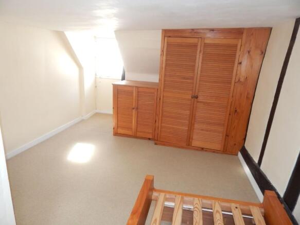 BEDROOM 2