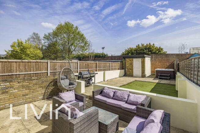 Woodside Court Road, Addiscombe photo 2