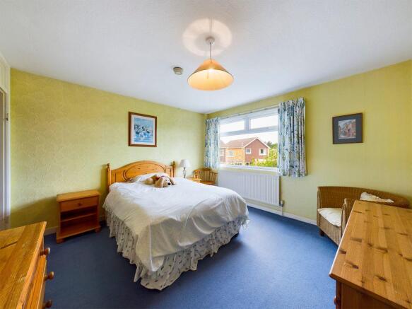 Bedroom 2 (Double)